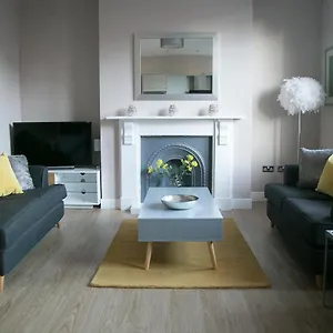 https://harrogate-central-2-bedroom-apt-alpha-spa.yorkshirehotels.net